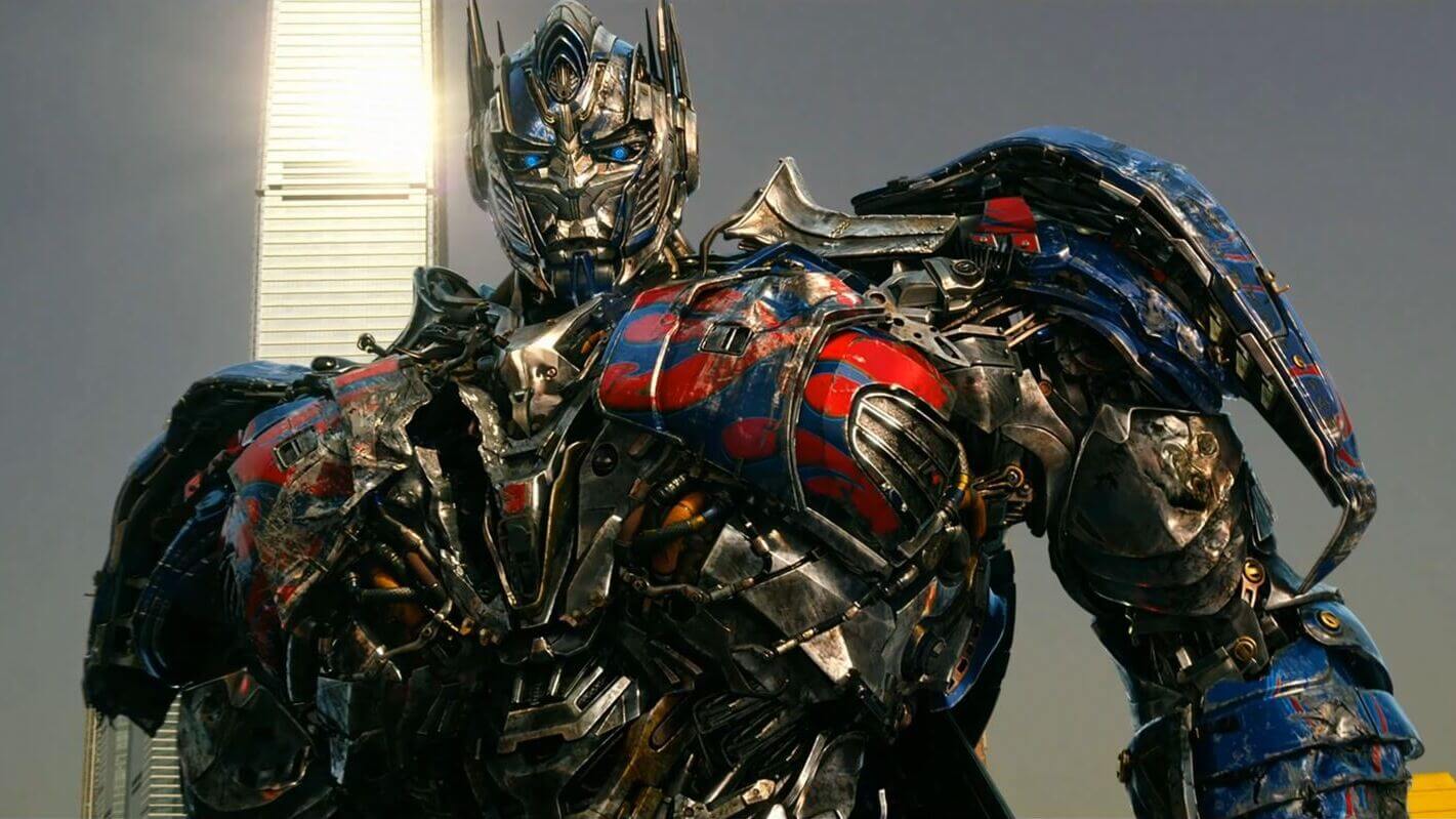 Michael Bay arbeitet an einem neuen ‘Transformers’-Film und dieser Original-Star will dabei sein