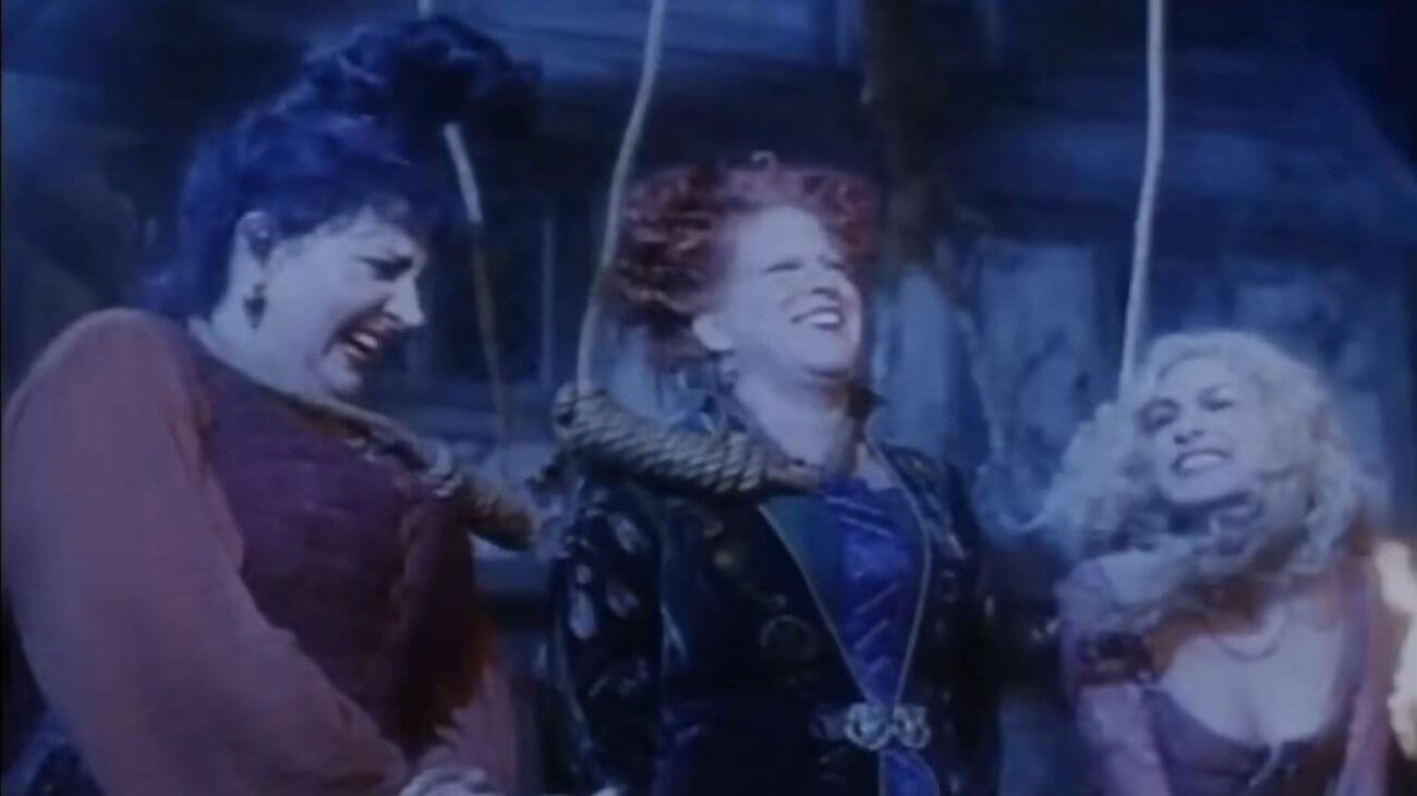 Selbst am Galgen haben die drei Hexen noch ihren Spaß-Wlat Disney Pictures