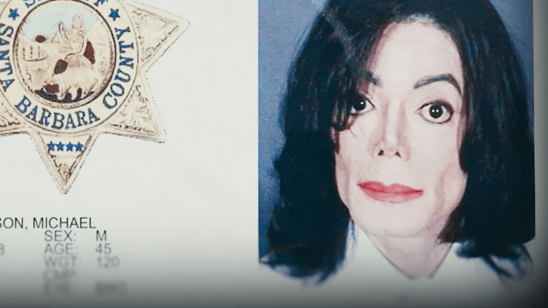 Michael Jackson: The Verdict – Ein Foto von Michael Jackson auf einem offiziellen Dokument des Santa Monica Sheriff Department