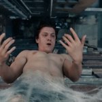 SPIDER-MAN: BRAND NEW DAY: Peter Parker klebt mit Spinnweben an einem Hochhaus und wirkt überrascht.