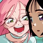 R O U N D 1 ｜ Alien Stage: Hier scheinen sich zwei weibliche Anime-Figuren zu unterhalten. Die eine hat schwarze Haare, die andere pinke Haare und trägt eine Brille.