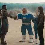 Avengers: Doomsday - eine Gruppe Superhelden steht sich gegenüber. Zwei von ihnen geben sich die Hand.