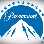 Das Logo von Paramount mit dem markanten Berg umgeben von Sternen.
